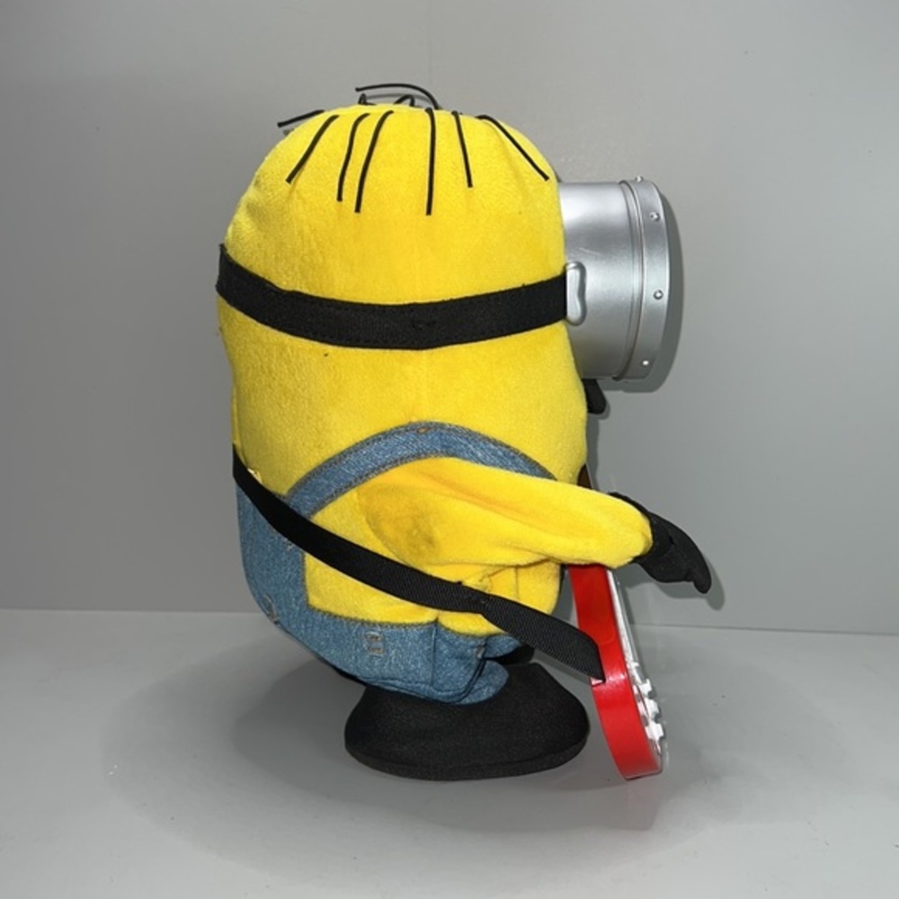 Minions Despicable Me animated toy guitar playing musical Rock n Roll Stuart. - Picture 5 of 9